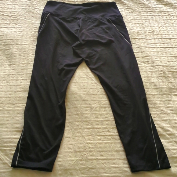 PINK by Victoria's Secret Women's Black Sports Leggings - Picture 4 of 7